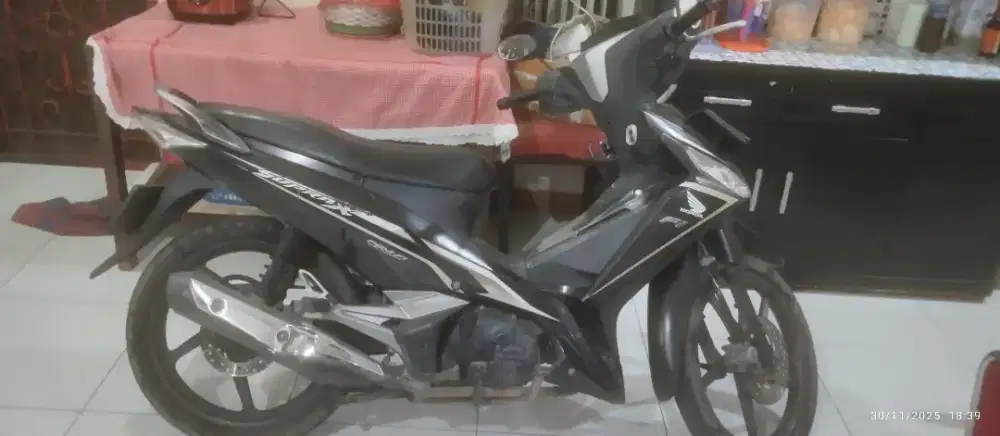 Jual motor bekas Supra THN 2015