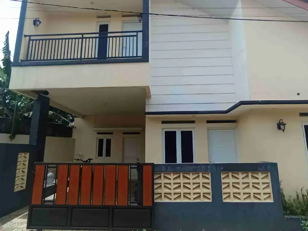 Dijual Rumah Secondary 2 lantai siap huni Harga Rp. 600 juta nego