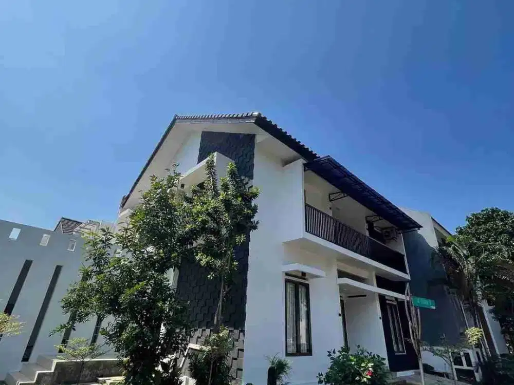 Rumah Sektor 9 Bintaro Hoek Lokasi Strategis+  Cantik,Siap Huni