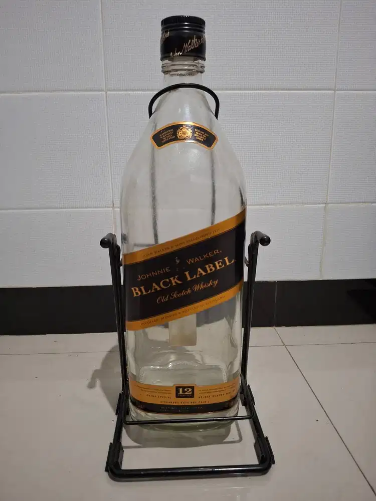 Johnnie Walker Black Label 4.5L botol kosong koleksi langka