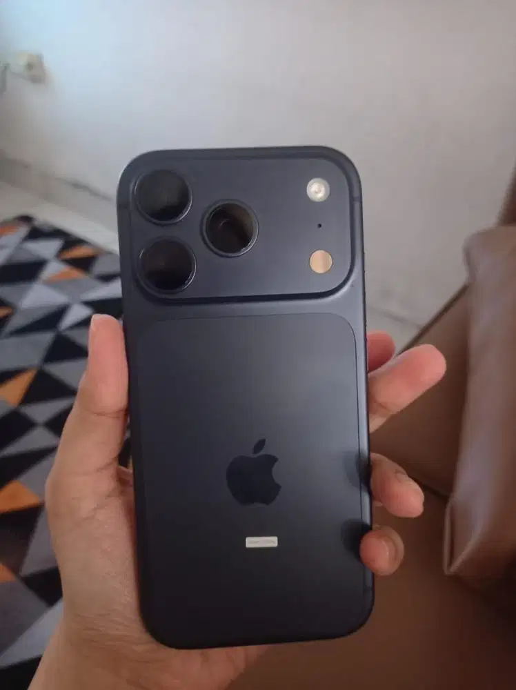 Iphone 17 pro deep blue 256