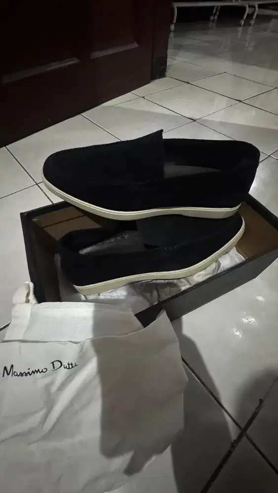 Sepatu suede Loafers massimo dutti original no 43
