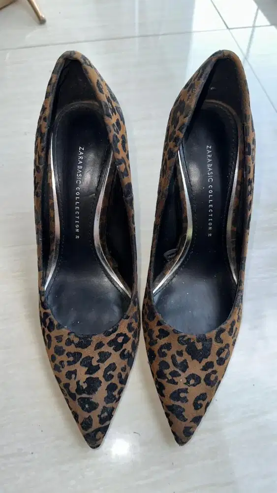 Sepatu High Heels Motif Leopard untuk Nightout, Pesta | Zara
