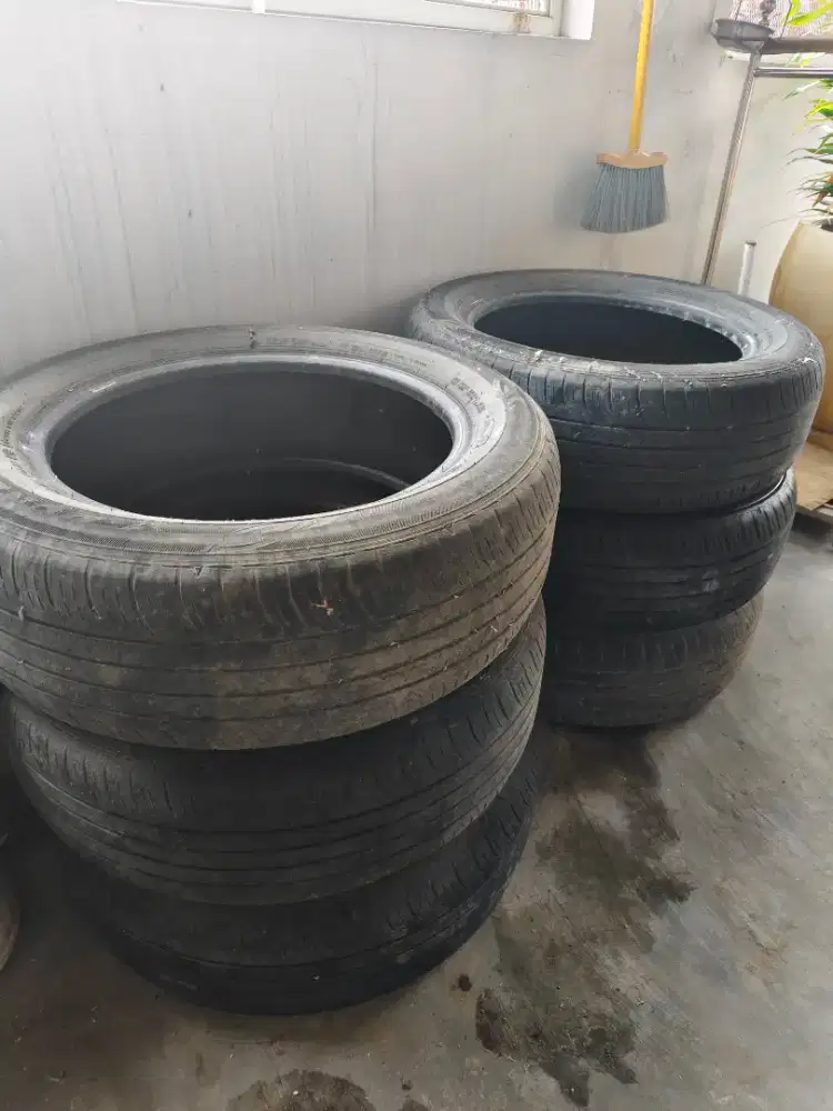 Ban Mobil Bekas Dunlop Enasave EC 300