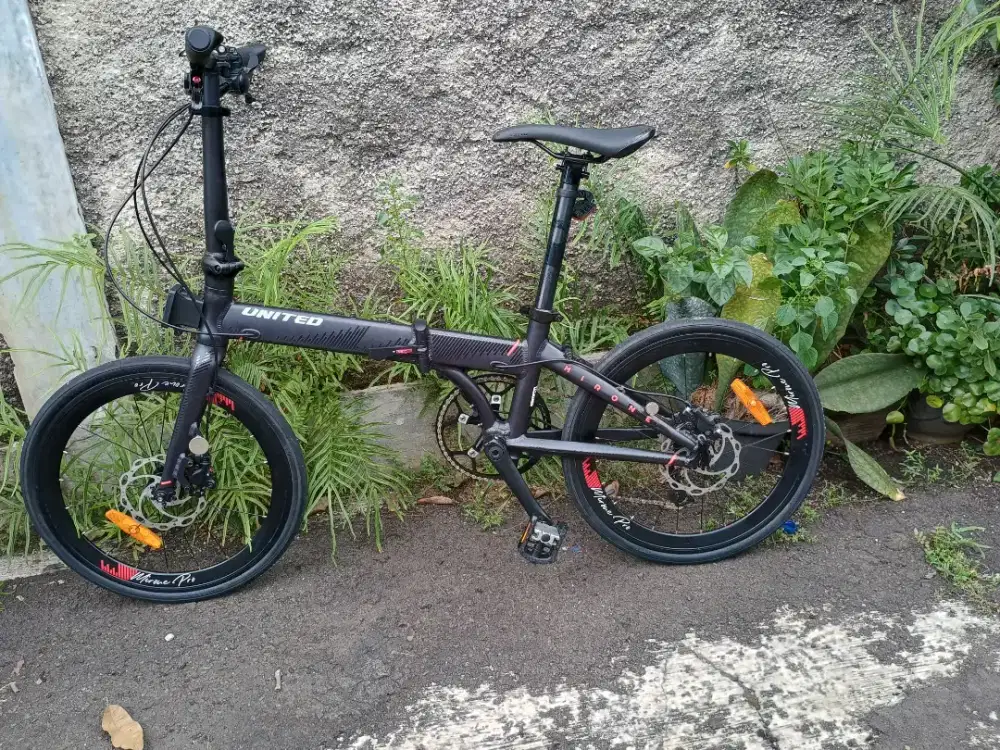 Sepeda Lipat United Mirone 8 speed Claris