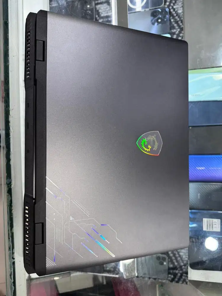 Laptop Gaming MSI Crosshair 16 HX D14VFKG RTX4060 Core i7-14700HX.