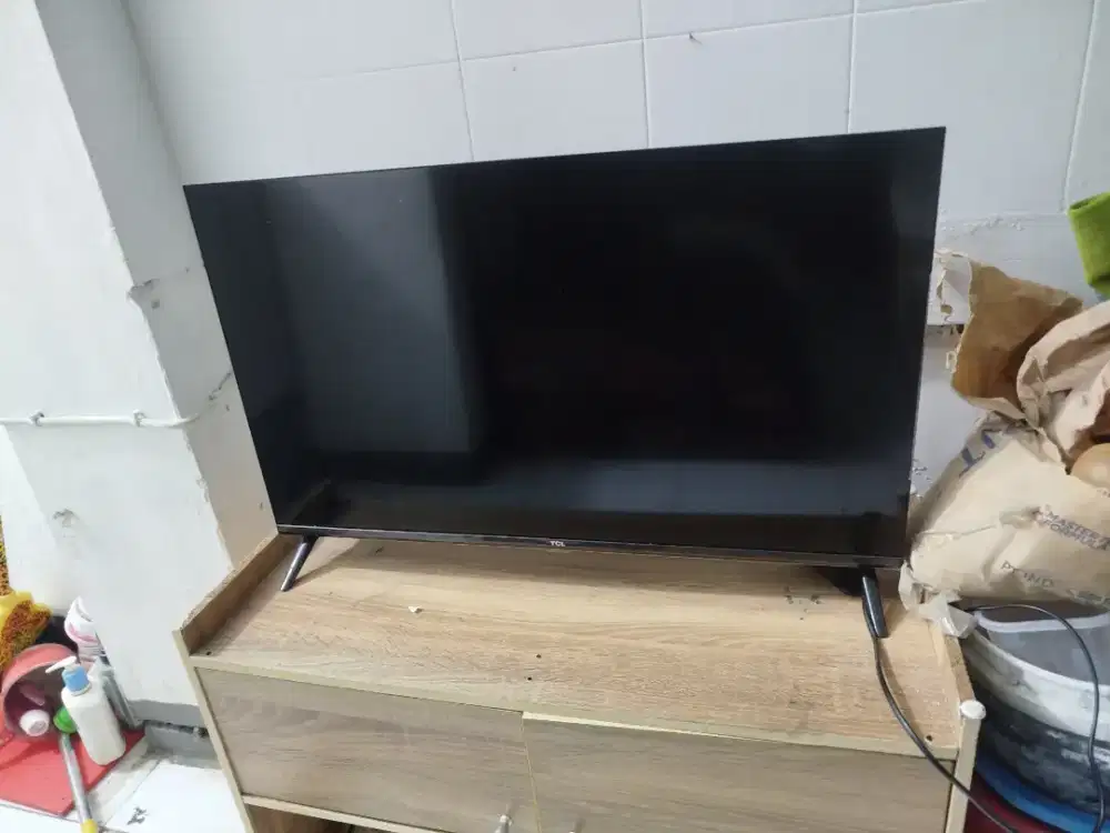 TV TCL Google TV 32 inch V4C