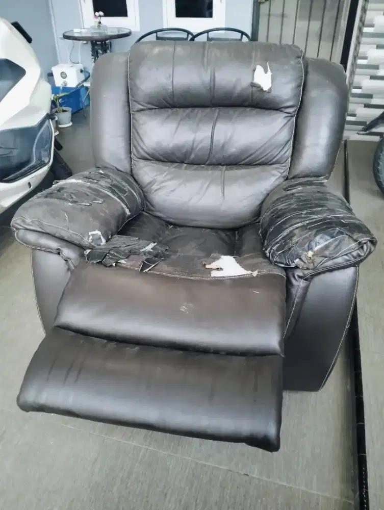 Sofa Reclining Bekas