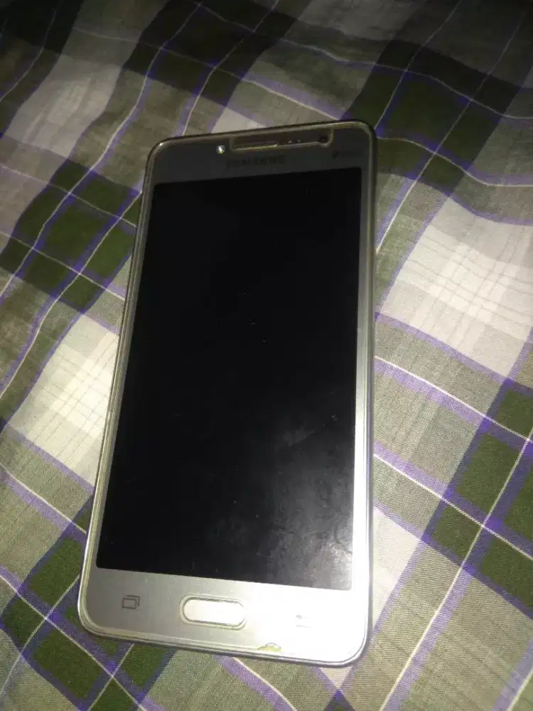 Jual apa apa adanya. Galaxy J2 Prime