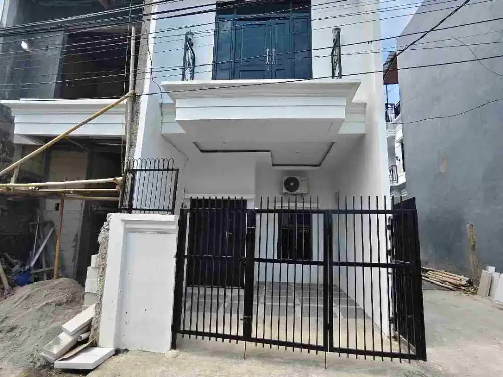 RUMAH 2 LANTAI TERMURAH AKSES MOBIL JAGAKARSA JAKSEL