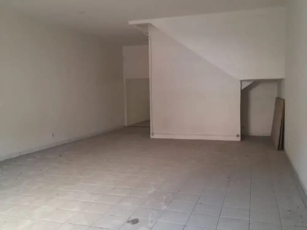 ruko komersil strategis parkir muat banyak mobil di cipinang duren sawit jaktim