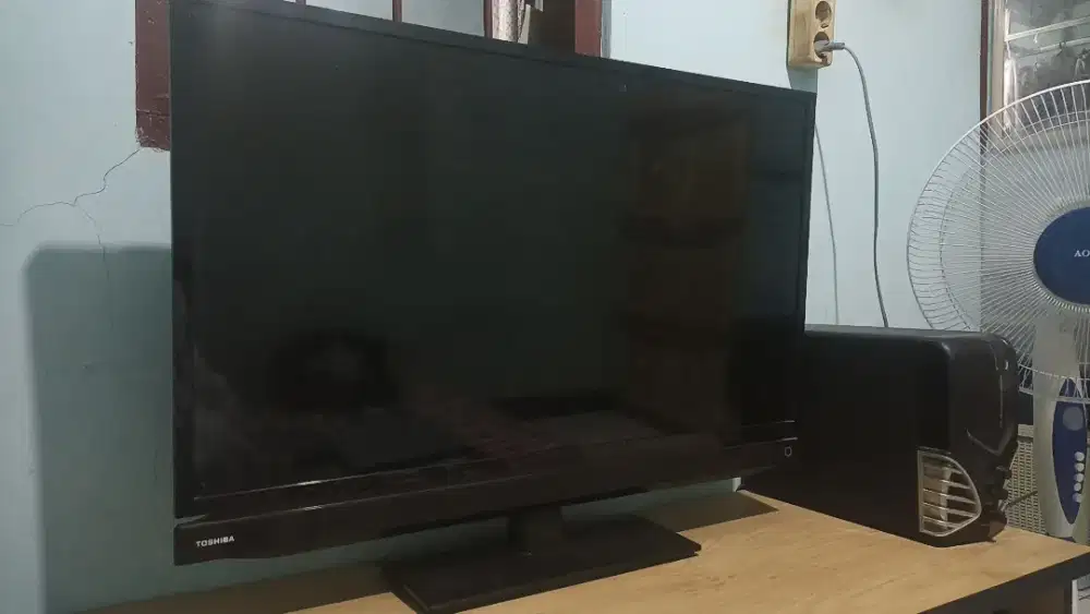 TV Toshiba 32 inch 32P2400