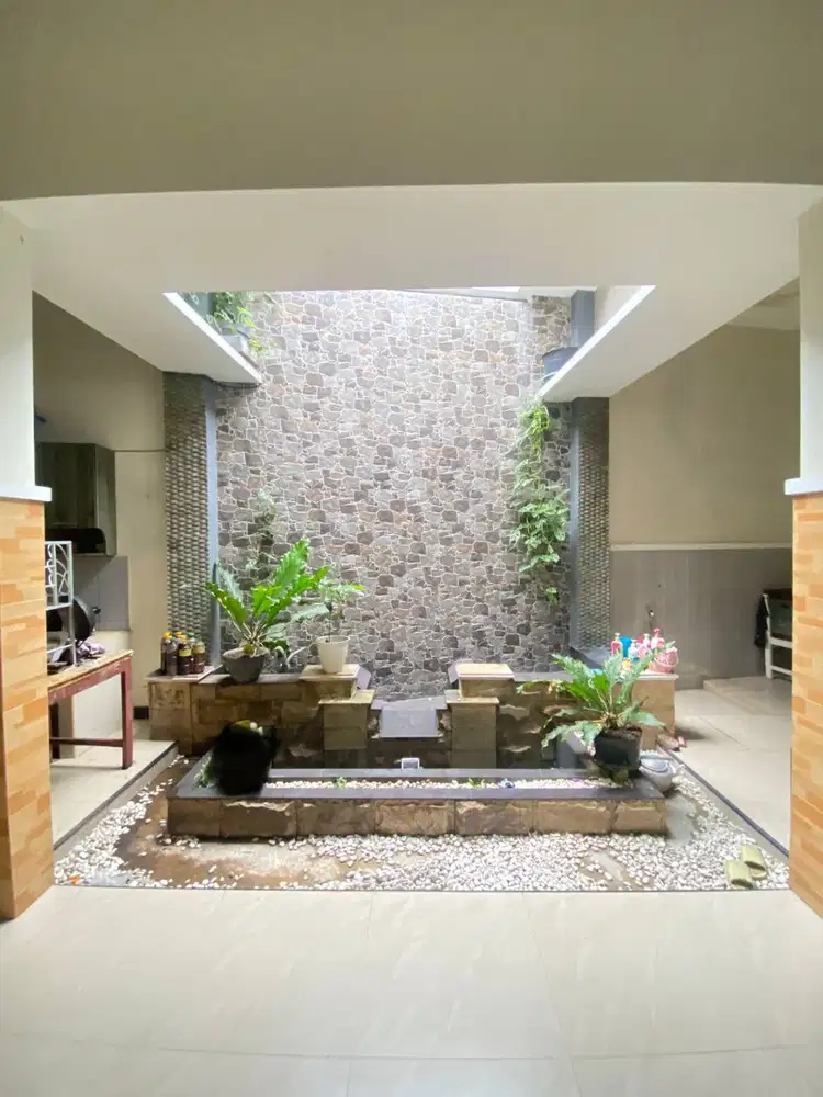 dijual villa joglo barat kampus UII kaliurang Kaliwanglu kulon pakem