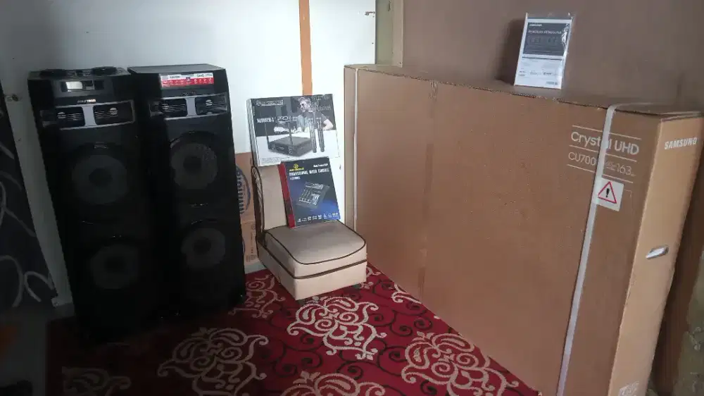 Jual TV 65 inc Samsung, speaker Politron, mic wireless dan mixer