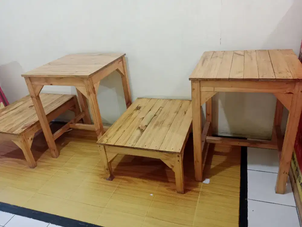 Meja Cafe dan Lesehan