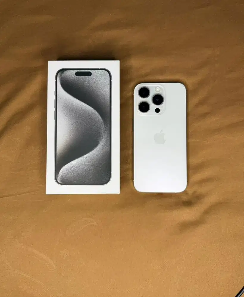 iPhone 15 Pro 128 GB White Titanium iBox