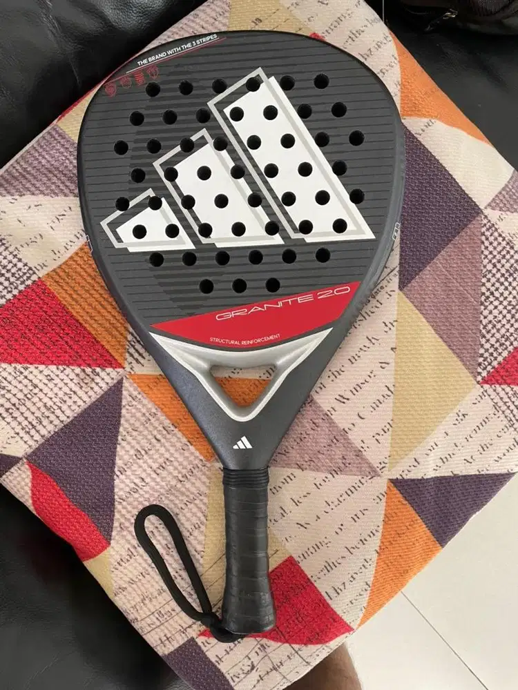 Preloved raket padel adidas granite 2.0