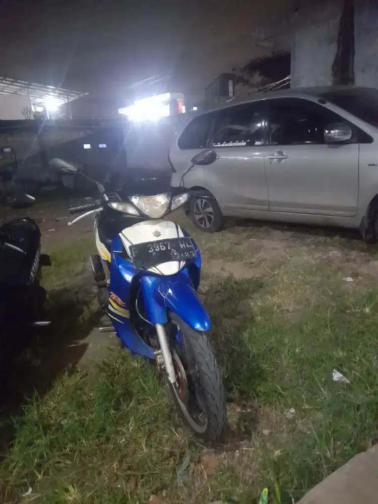 Satria hiu tahun 2005 biru putih