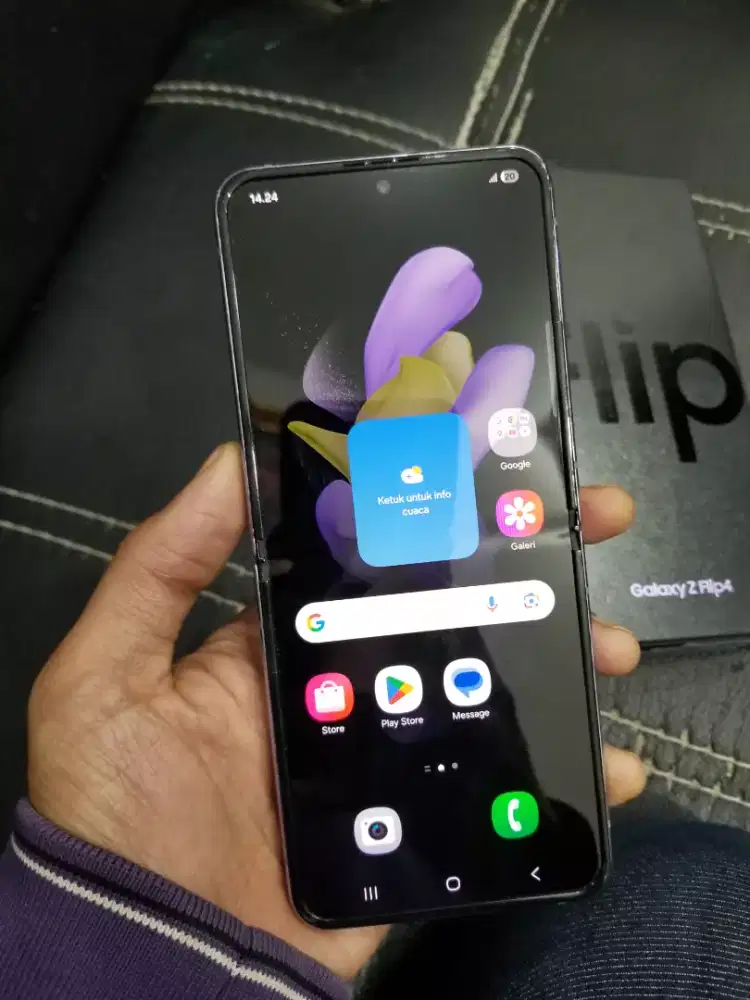 Samsung Z Flip 4 Ram 8/256 GB Fullset