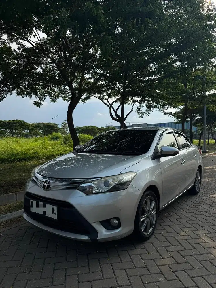 Toyota Vios Gen 3 1.5G AT 2015 Silver Metalik – Siap Pakai