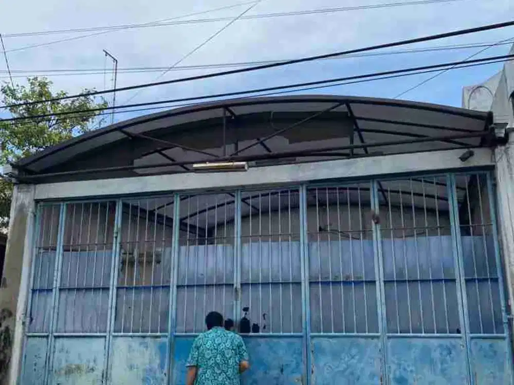 Dijual via lelang Gudang di Jl Gresikan Surabaya.kondisi kosong