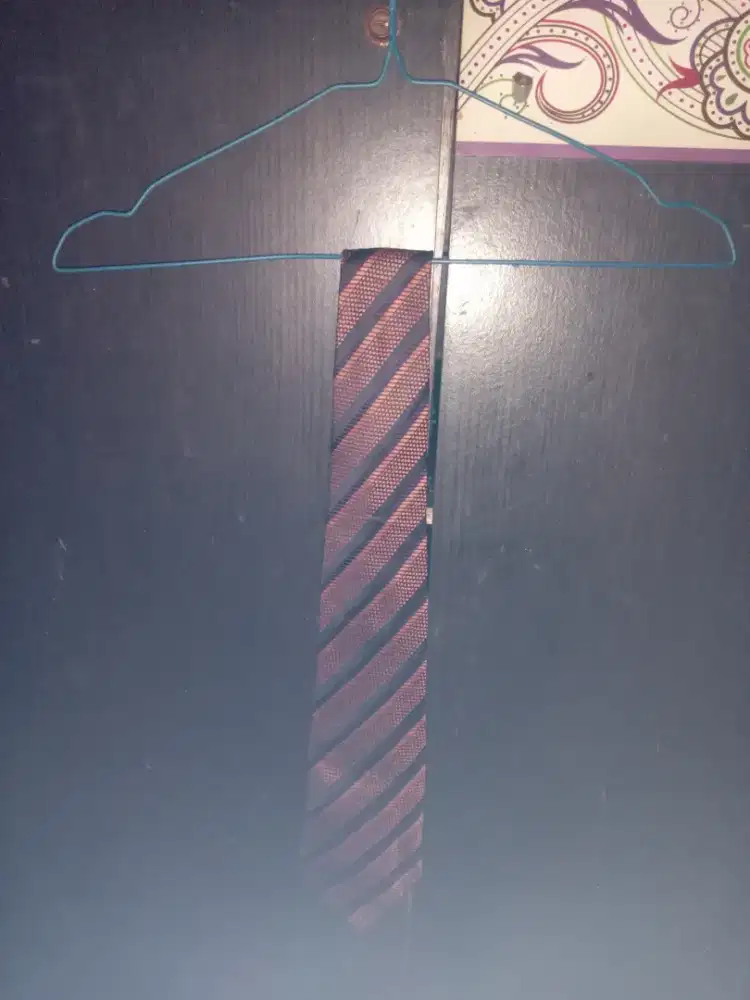 Dasi Pria Motif Salur