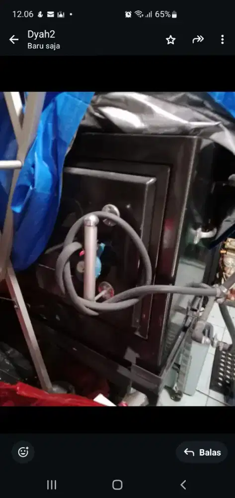 oven gas berwarna hitam