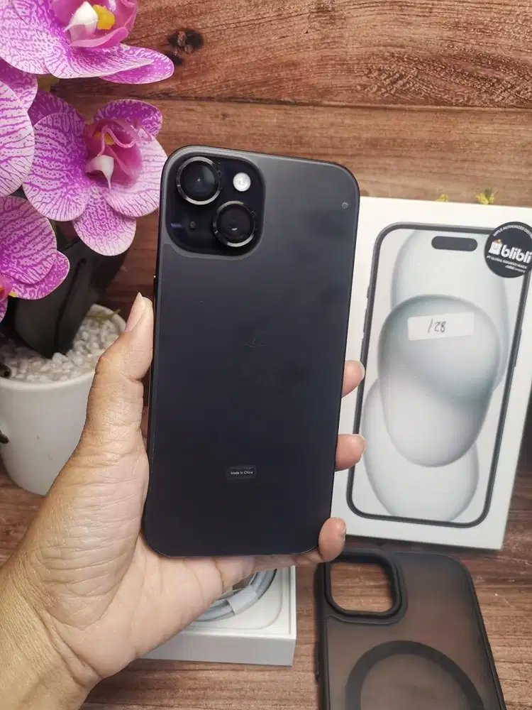 iphone 15 128gb black bh 100% cc 6 garansi oktober 2026 mulus fullset