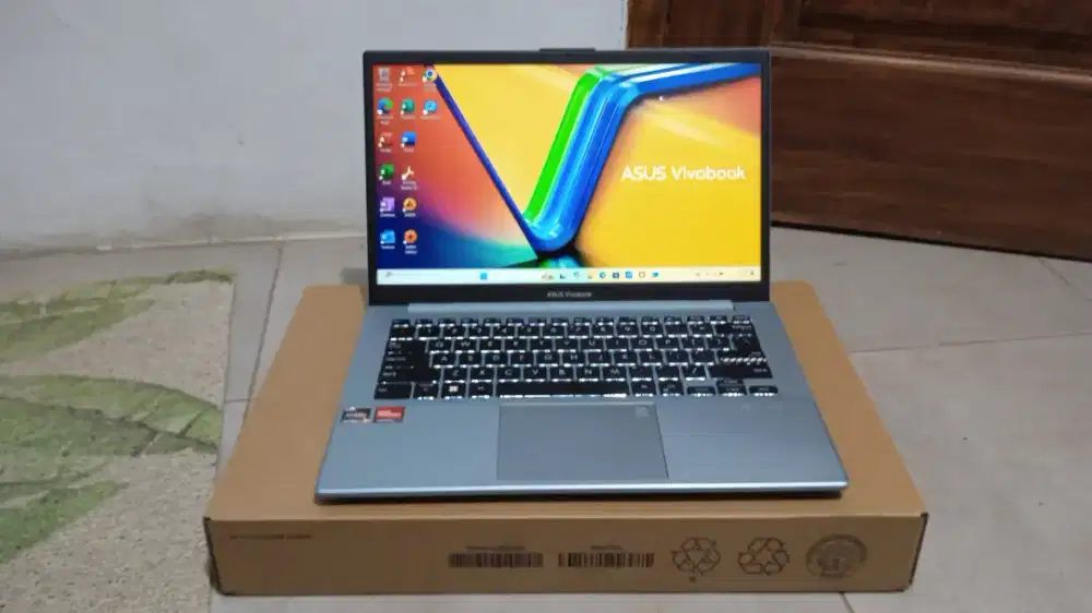 Asus vivobook ryzen 3-7320 fullset
