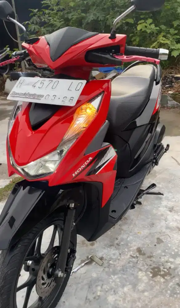 Dijual Honda Beat cbs 2023 merah hitam - Kondisi Siap pakai