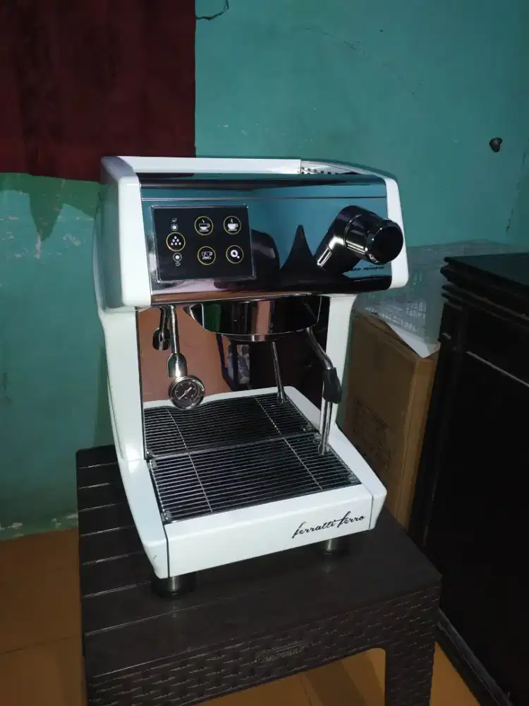 Mesin espresso ferrati ferro