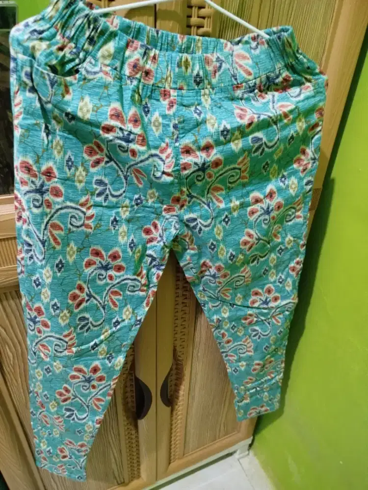 Celana Panjang Motif