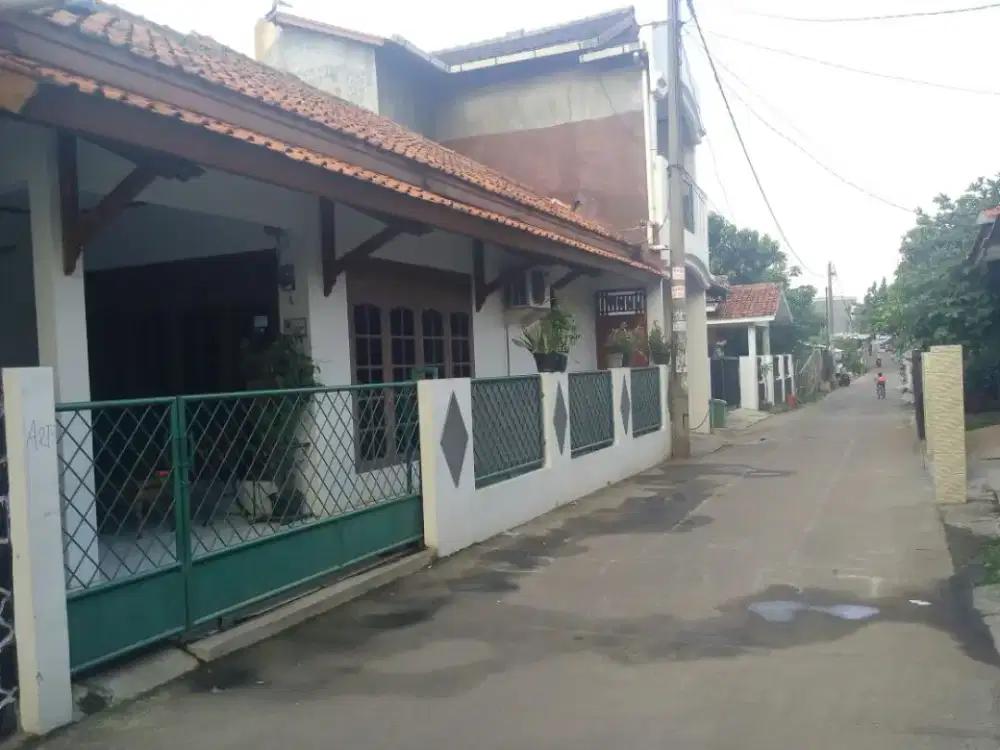 Rumah Gandul Cinere Dekat Tol Brigif Desari. FREE RENOVASI!