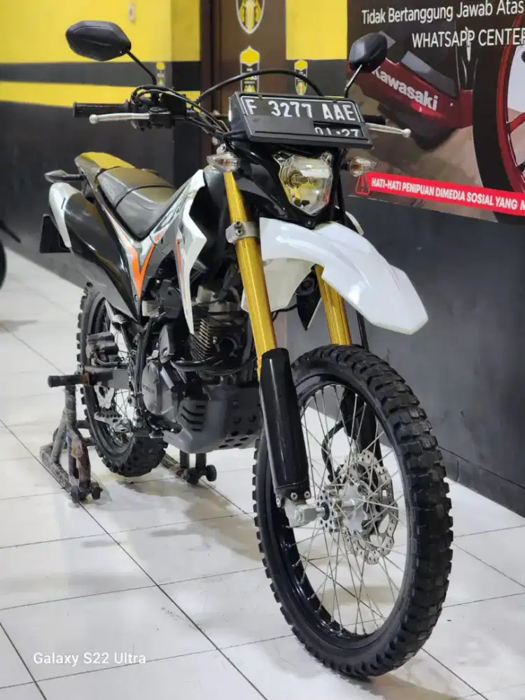 CRF 150 L 2022 exlusive