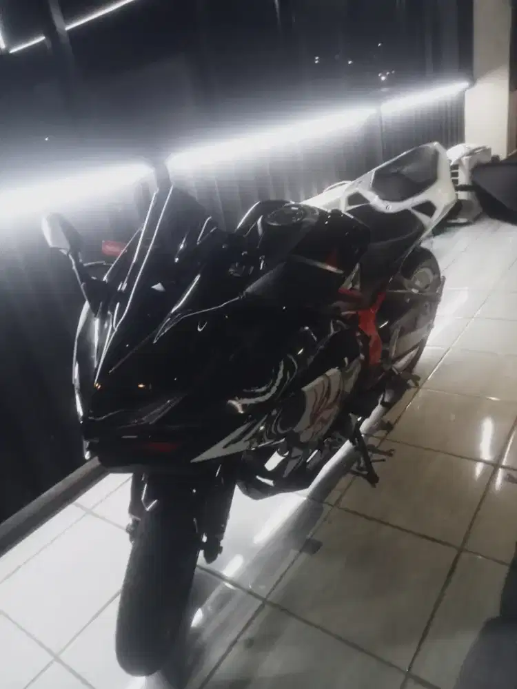 Di jual motor Honda CBR 250