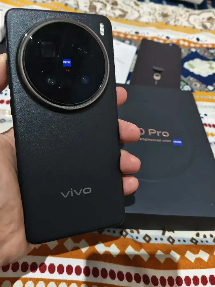 Vivo X200 Pro 16/512 GB Hitam