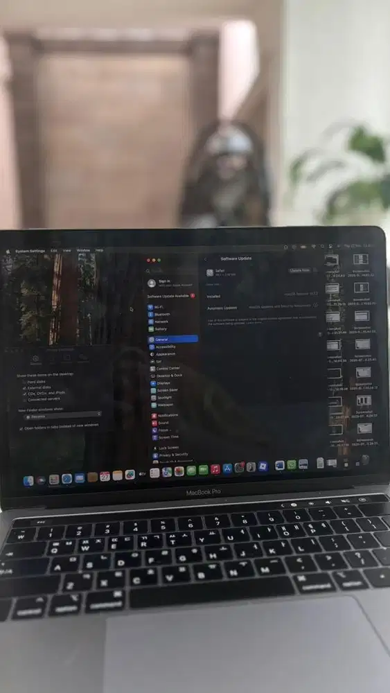 dijual macbook pro 2019 bekas/second *masih bisa nego