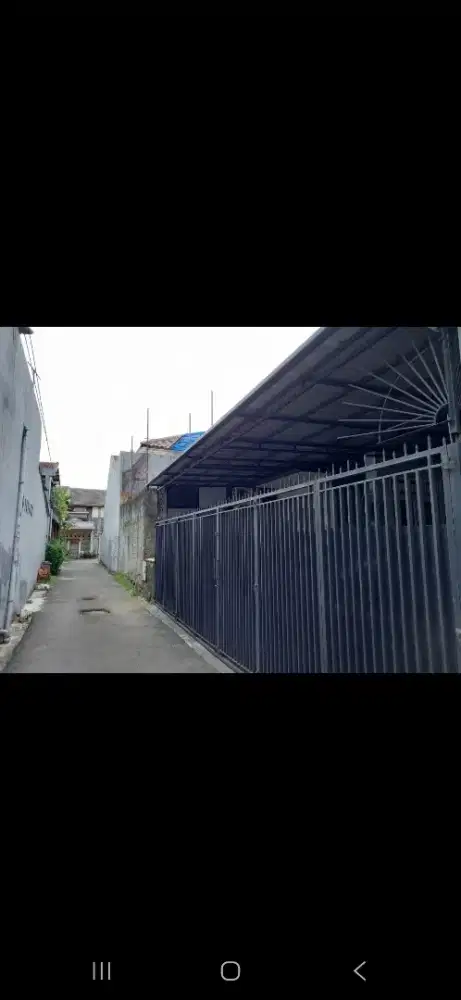 Rumah condet bebas banjir shm