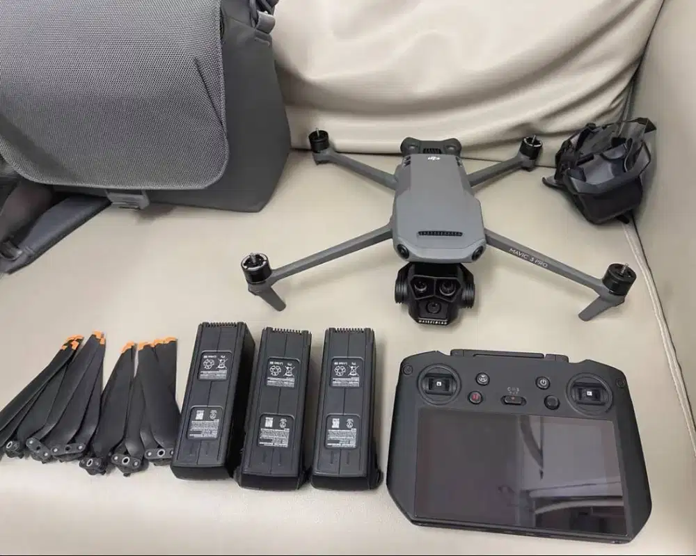 DJI Mavic 3 Pro Cine Kit (Baru, Belum Dibuka, Belum Diaktifkan)