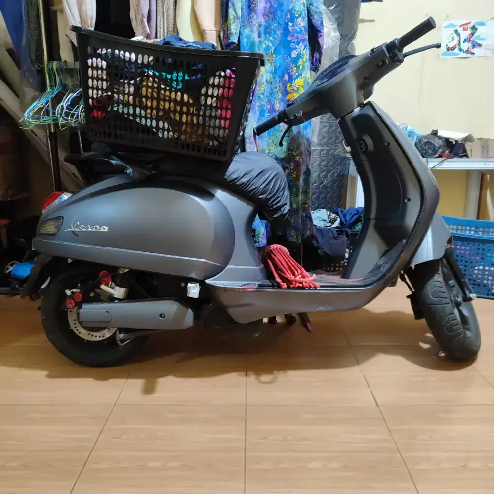 Dari pada mangkrak jual aj