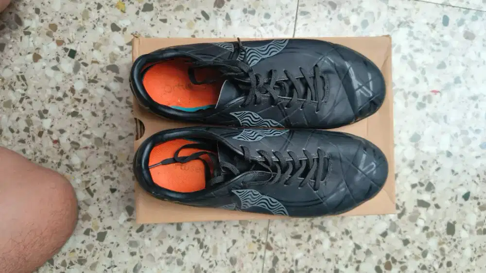 Sepatu Futsal Ortuseight Zenith IN Size 43