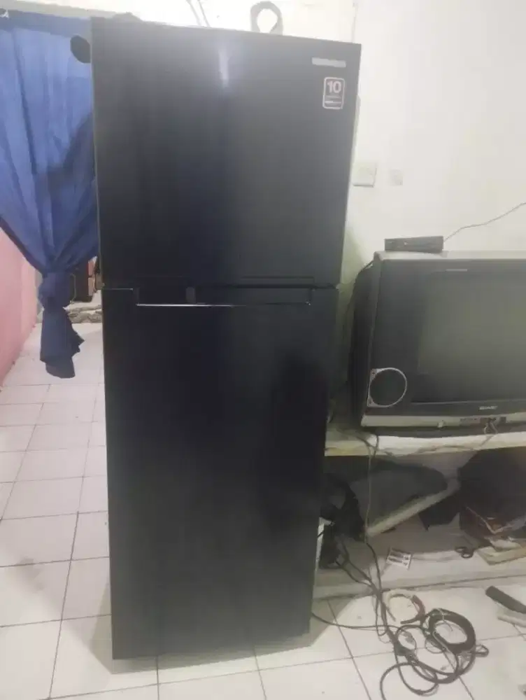 Di jual kulkas samsung 2 pintu inverter jumbo