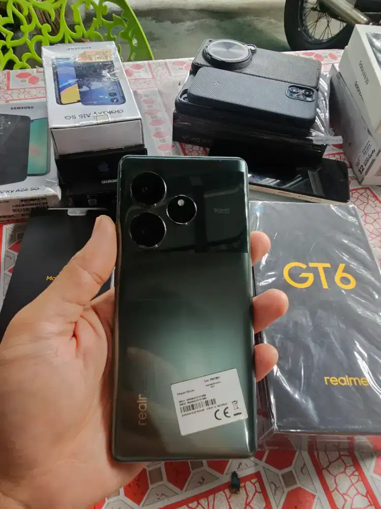 Realme GT 6 12/256gb likenew fullset ori