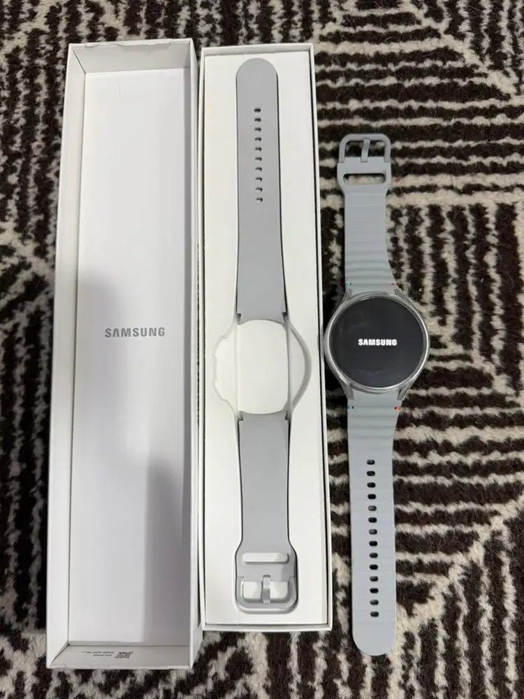 Jual smartwatch samsung galaxy watch 6 44mm mulus banget