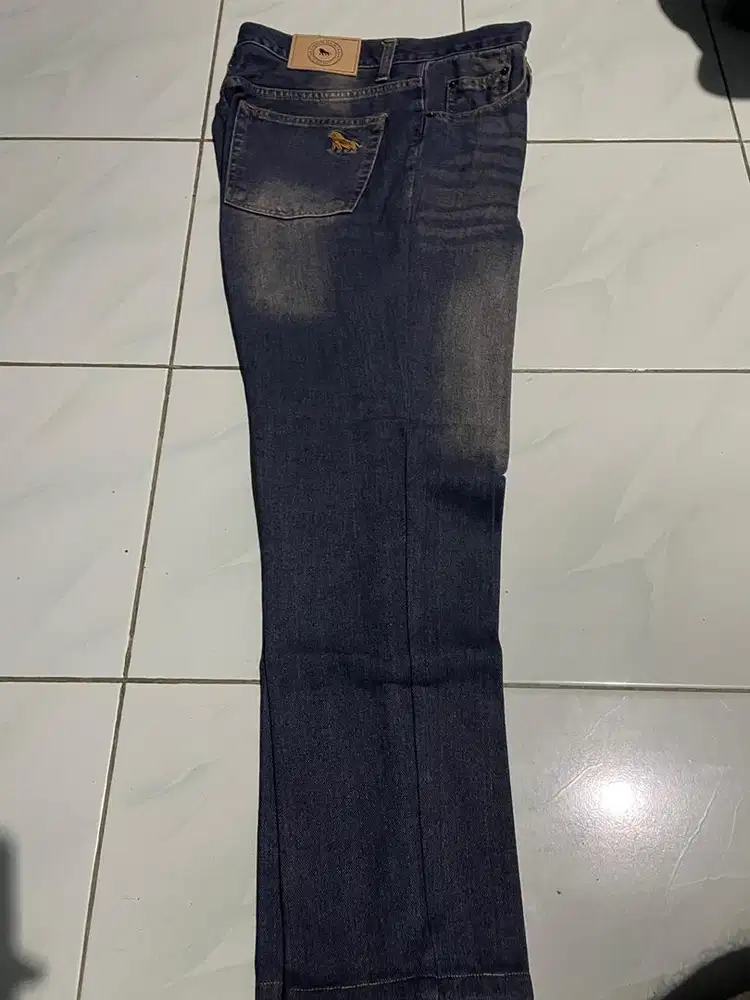 celana jeans delirium