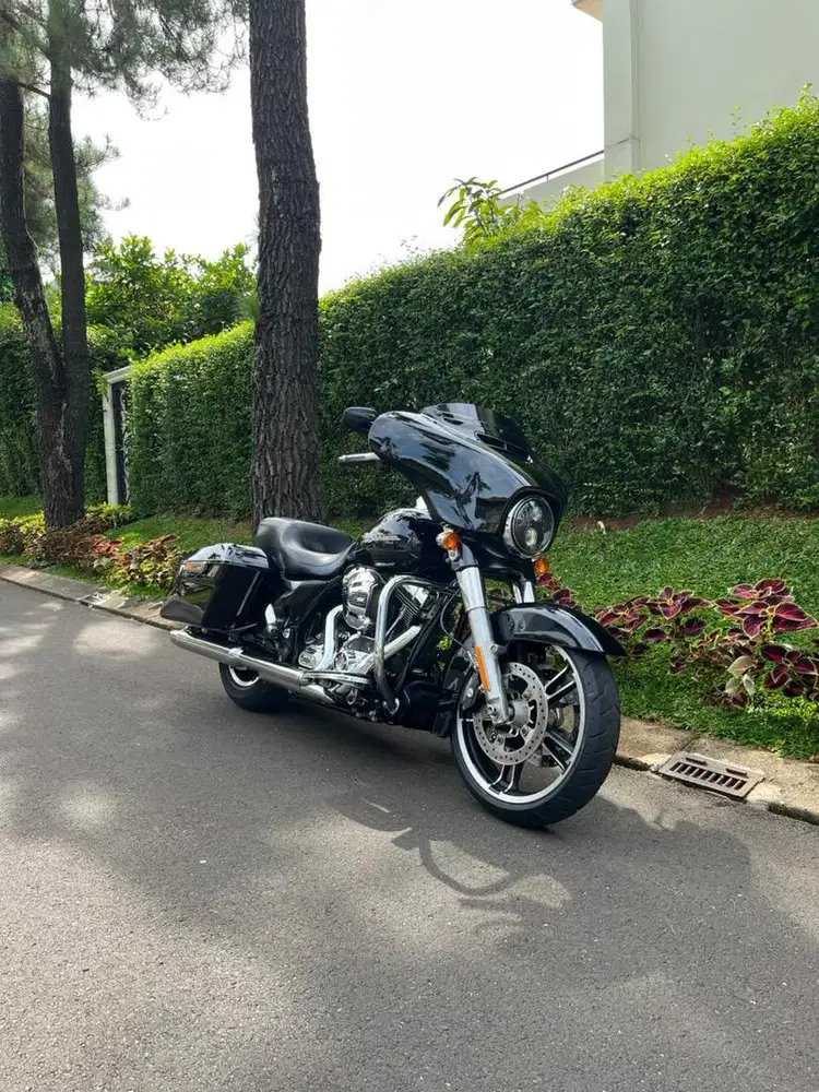 Street Glide Rushmore 2015