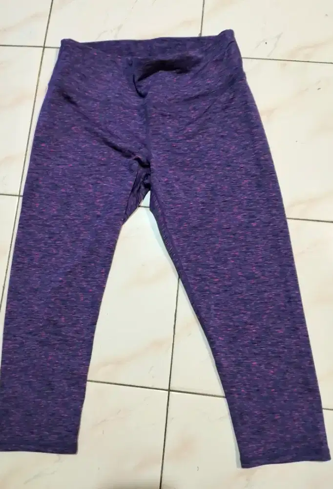 legging 7/8
ACTIVE & CO
Ungu
tebal
stretch 
size 16