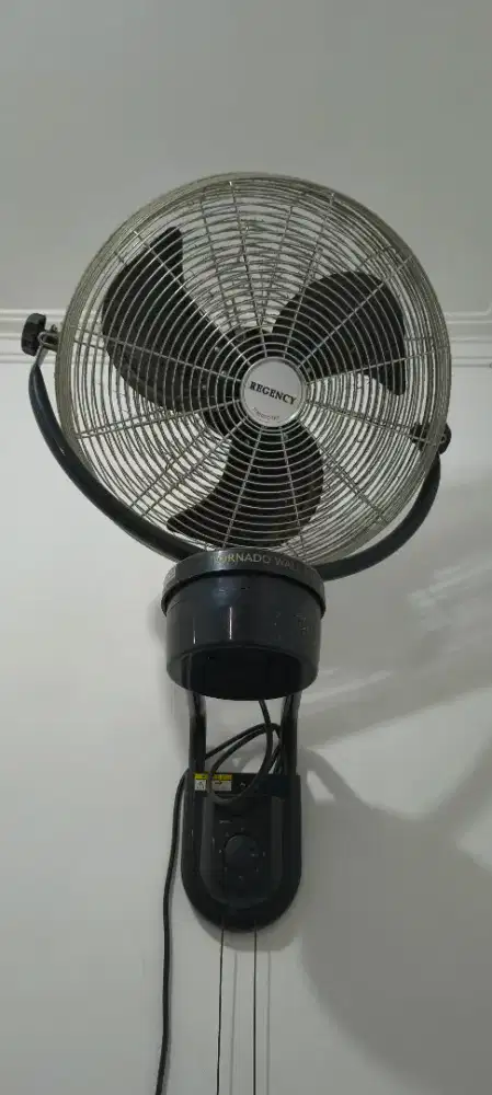 KIPAS ANGIN DINDING REGENCY - TORNADO FAN 20
