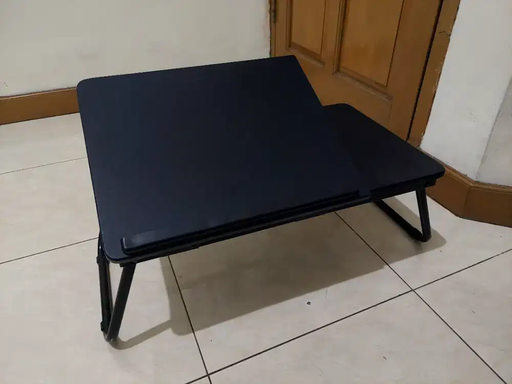Meja Laptop Lipat