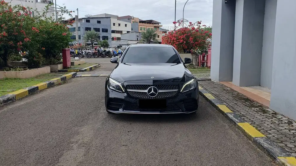 Mercedes Benz Mercy C300 C 300 AT W205 CKD AMG Line 2019 Low Km Record